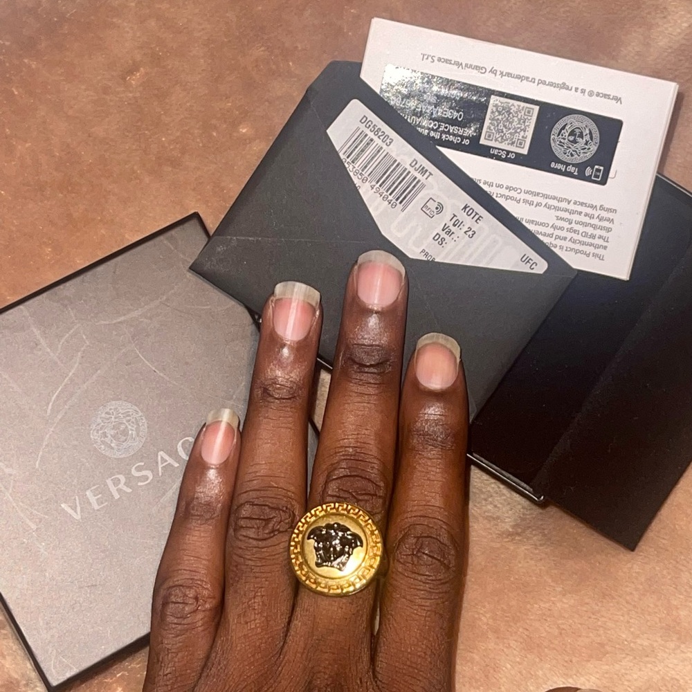 Versace Ring - Picture 4 of 4